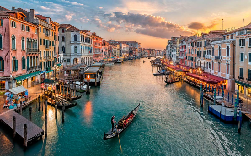 ENCANTOS DE ITALIA